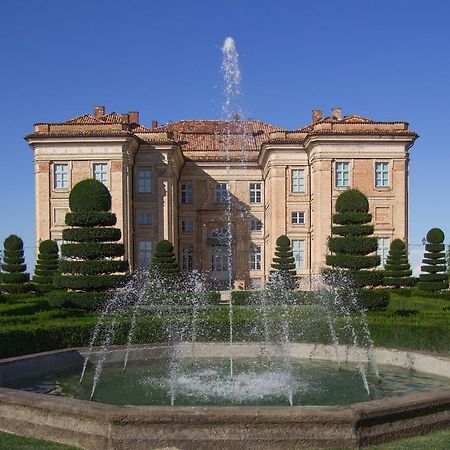 Castello Di Guarene Hotel Buitenkant foto