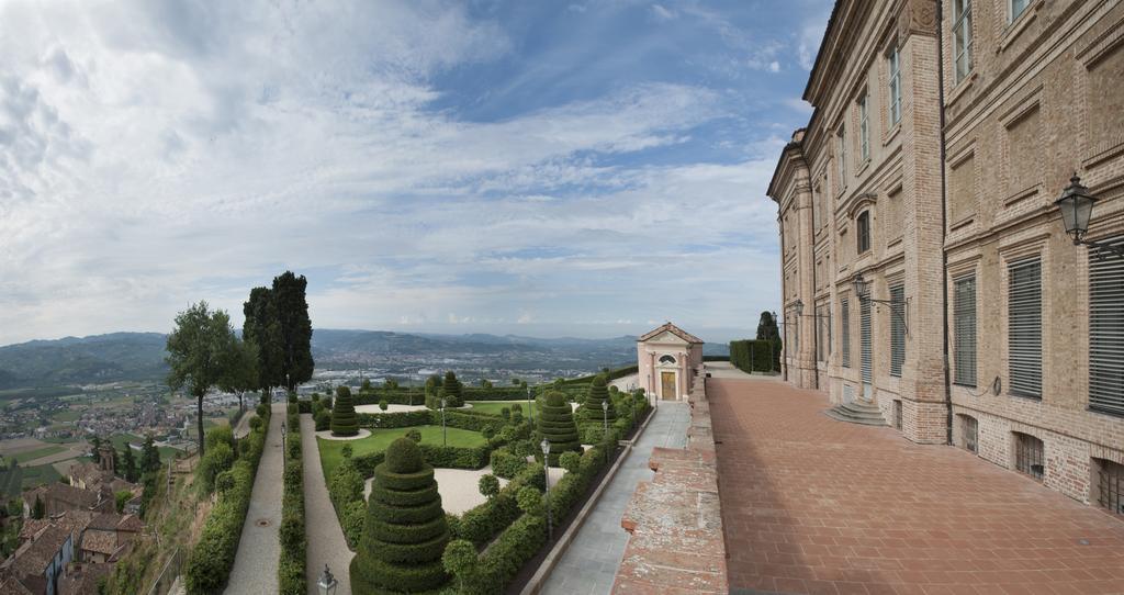 Castello Di Guarene Hotel Buitenkant foto