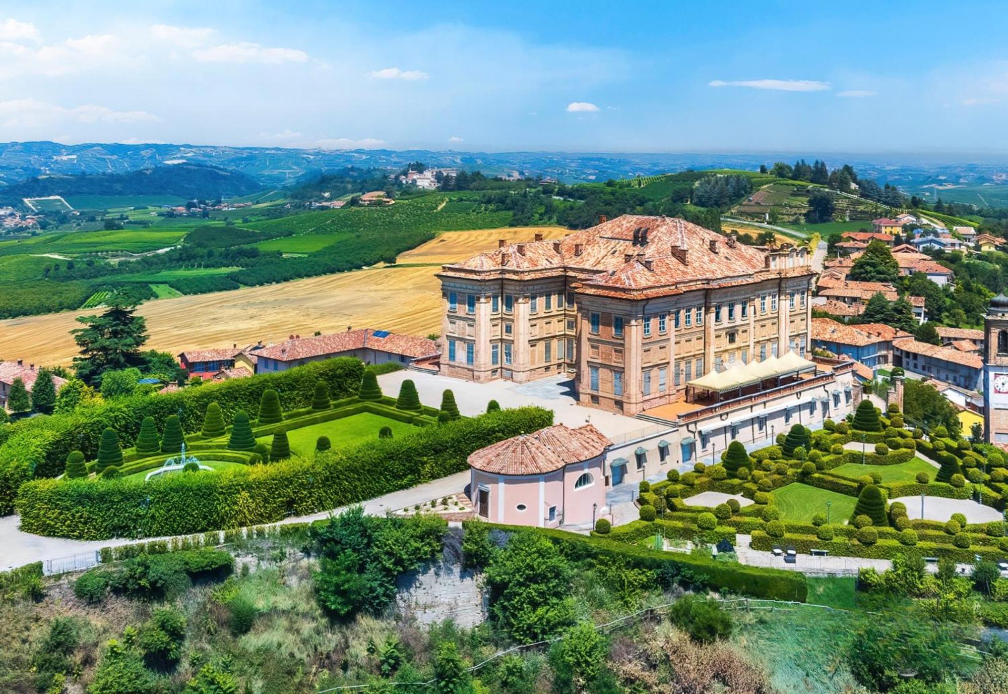 Castello Di Guarene Hotel Buitenkant foto