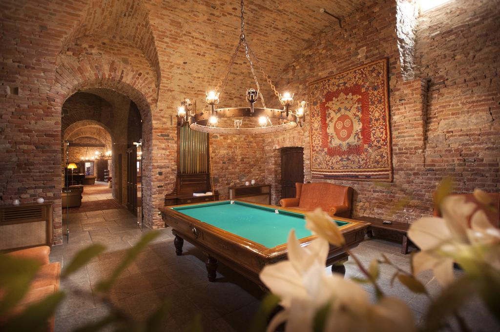 Castello Di Guarene Hotel Buitenkant foto